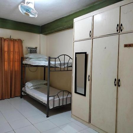 Oyo 800 Ddd Habitat Dormtel Bacolod Exterior foto