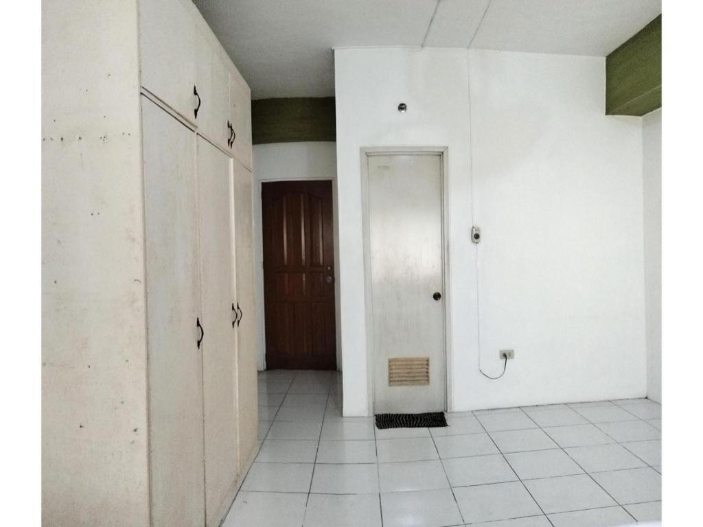 Oyo 800 Ddd Habitat Dormtel Bacolod Exterior foto