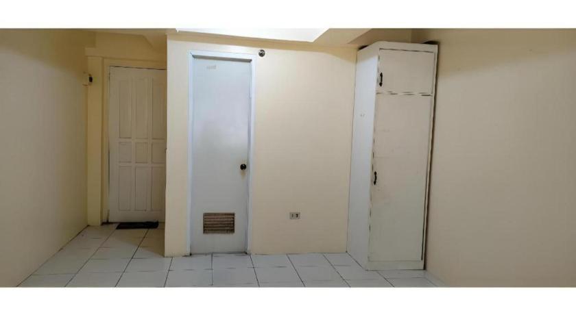 Oyo 800 Ddd Habitat Dormtel Bacolod Exterior foto