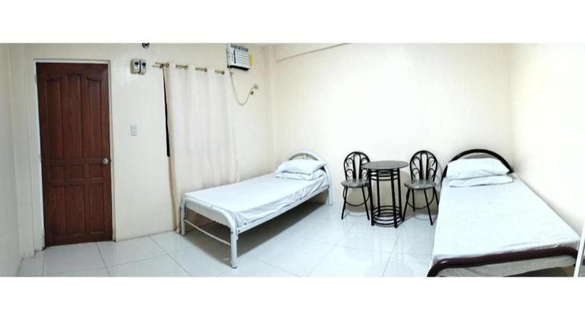 Oyo 800 Ddd Habitat Dormtel Bacolod Exterior foto