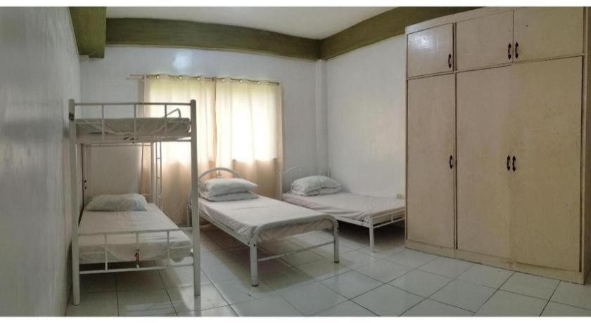 Oyo 800 Ddd Habitat Dormtel Bacolod Exterior foto