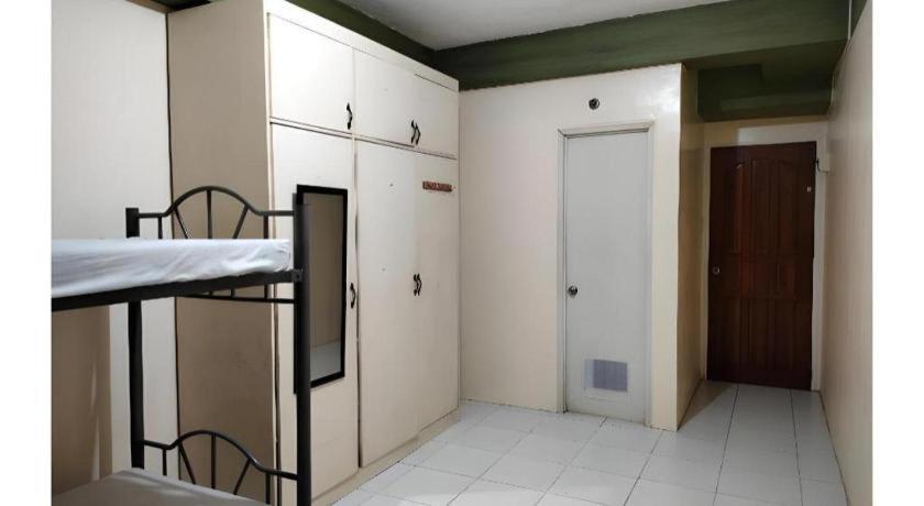 Oyo 800 Ddd Habitat Dormtel Bacolod Exterior foto