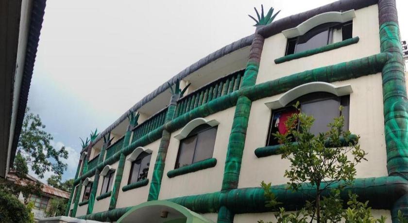 Oyo 800 Ddd Habitat Dormtel Bacolod Exterior foto